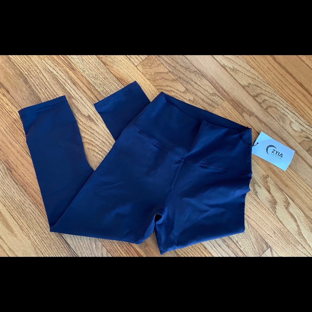 Zyia Navy Ascend Hi-Rise Capri Size 4